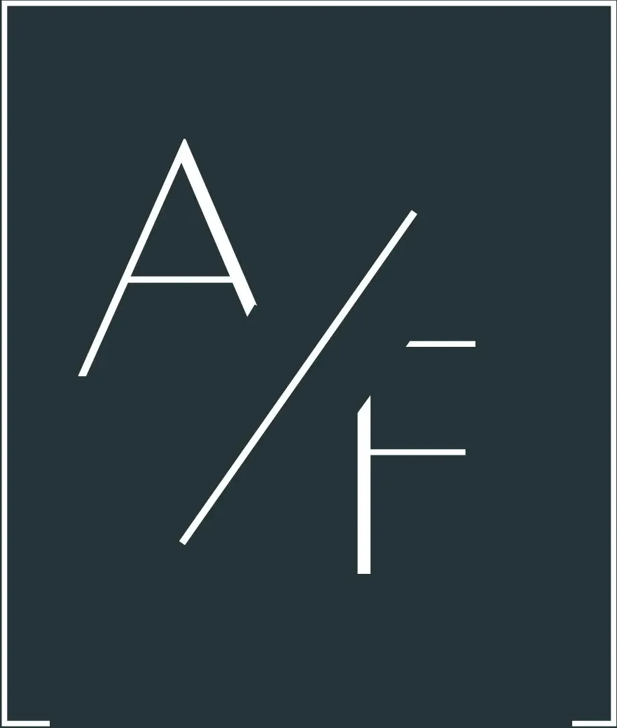 logo-img