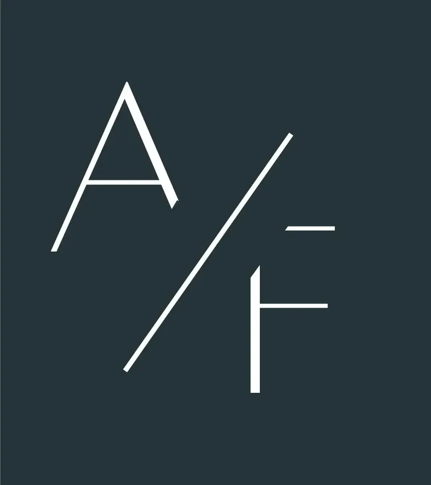 logo-img